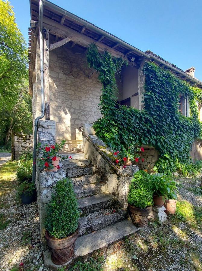 Le Moulin De Bernard Bed & Breakfast Saint-Pantaleon  Exterior photo